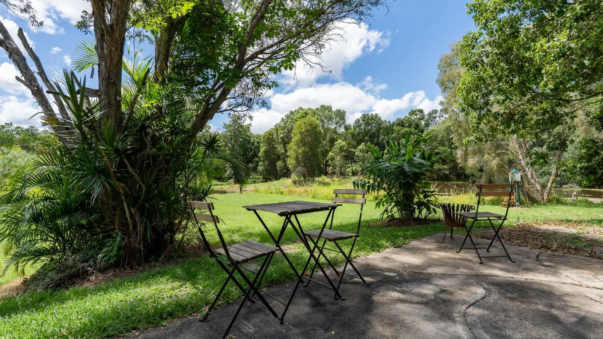 Chain Of Ponds Cottage By Tiny Away Tamaree